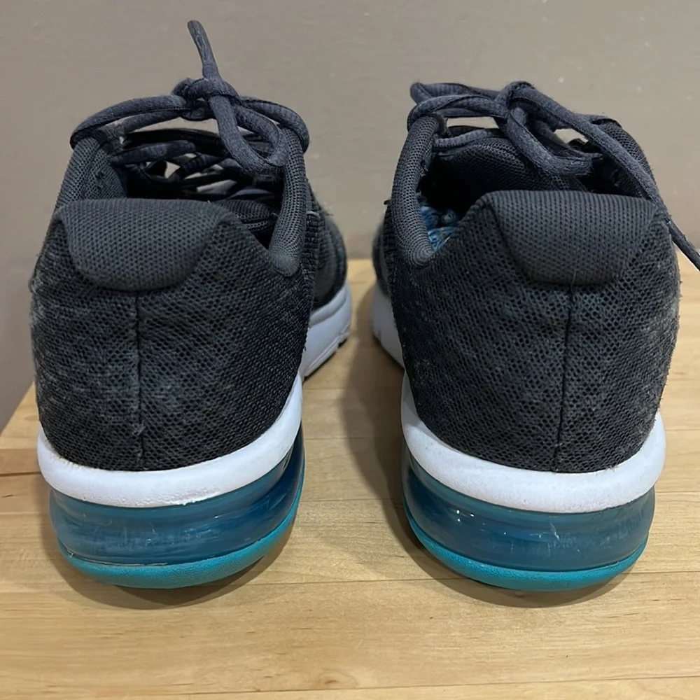 Nike AirMax Running Shoes, size 6 - Picture 5 of 12